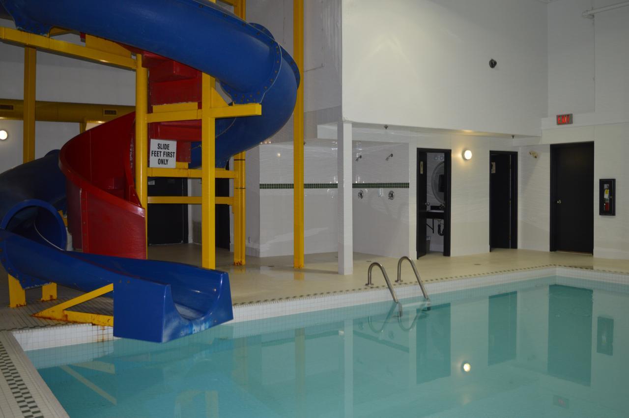 Hotel Super 8 By Wyndham Grande Prairie Extérieur photo