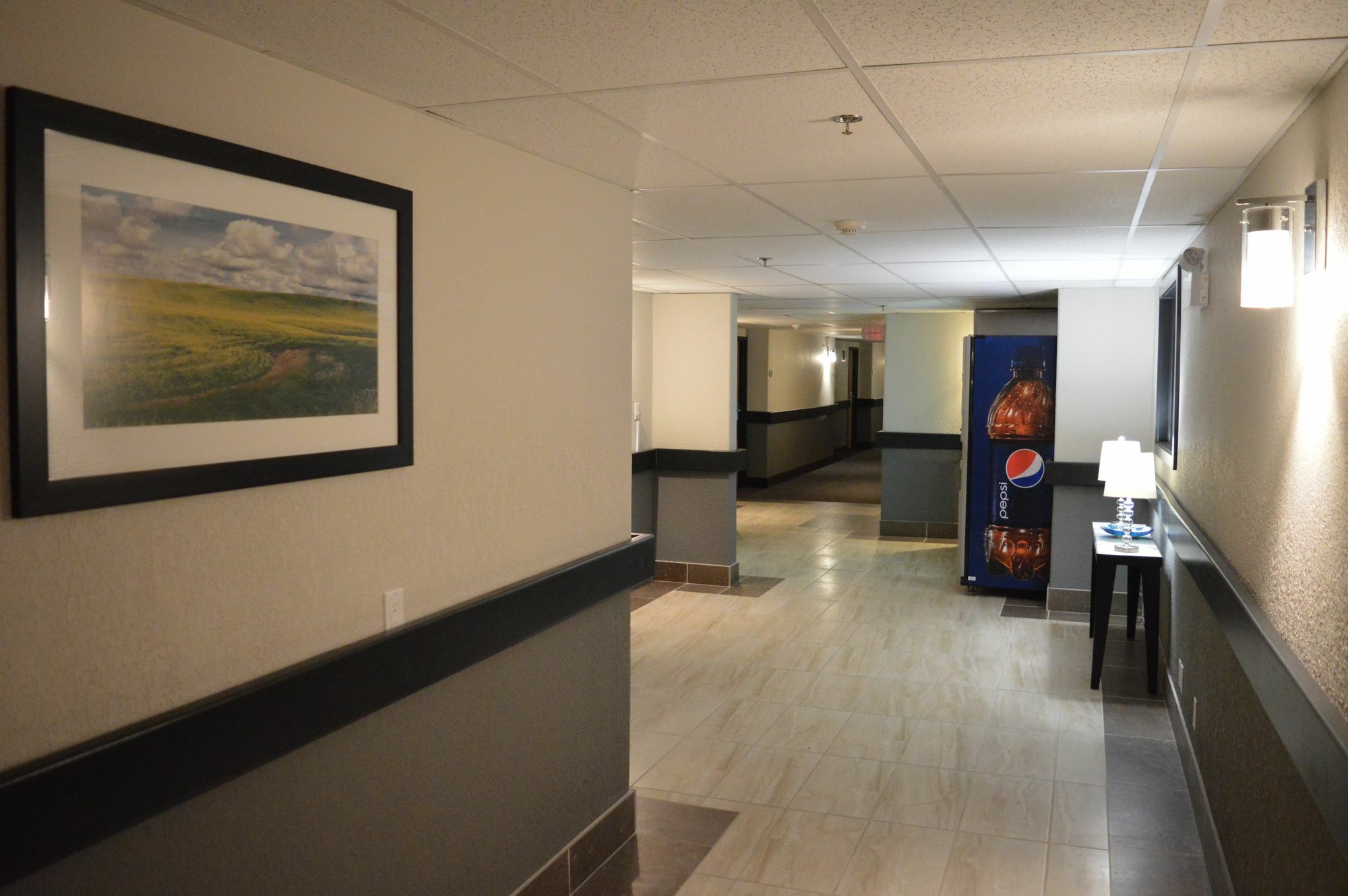 Hotel Super 8 By Wyndham Grande Prairie Extérieur photo