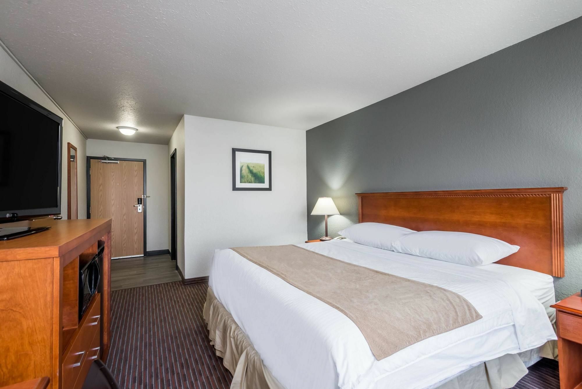 Hotel Super 8 By Wyndham Grande Prairie Extérieur photo