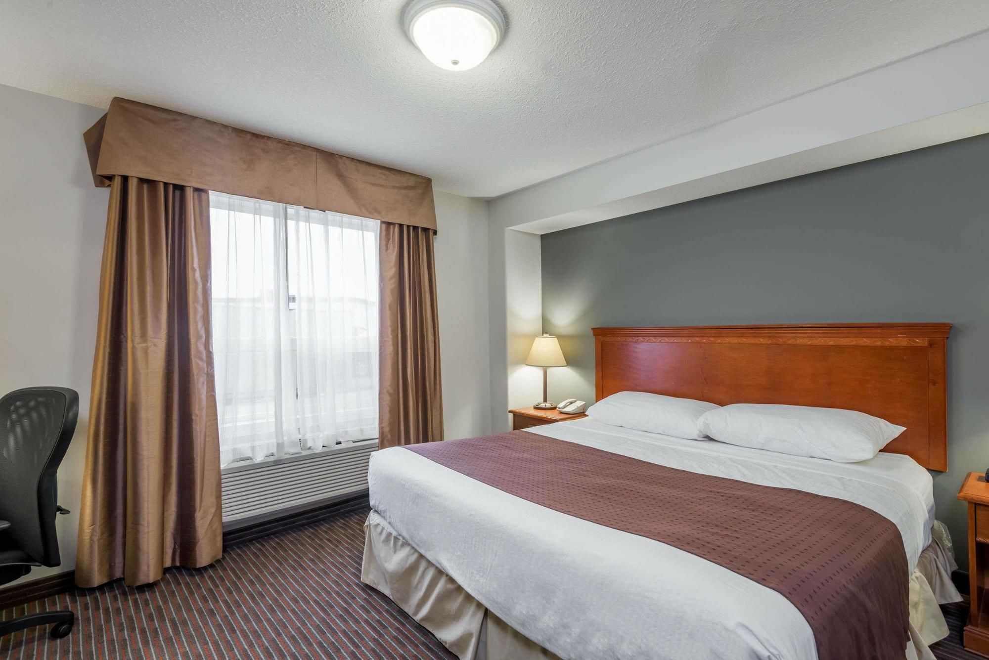 Hotel Super 8 By Wyndham Grande Prairie Extérieur photo